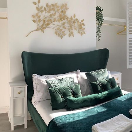 Modern Town Centre Flat - Free Shared Parking, King Size Bed, 5 Minutes Walk To Beach Bornemouth Extérieur photo
