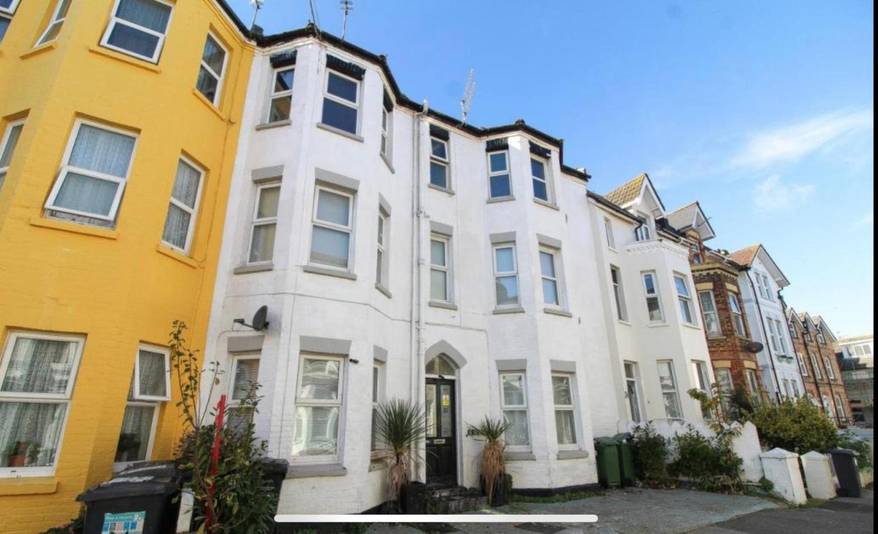 Modern Town Centre Flat - Free Shared Parking, King Size Bed, 5 Minutes Walk To Beach Bornemouth Extérieur photo