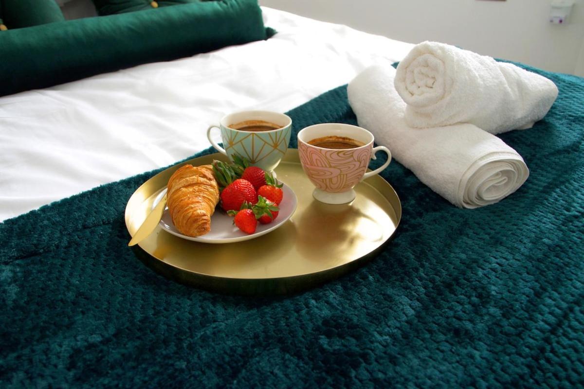 Modern Town Centre Flat - Free Shared Parking, King Size Bed, 5 Minutes Walk To Beach Bornemouth Extérieur photo